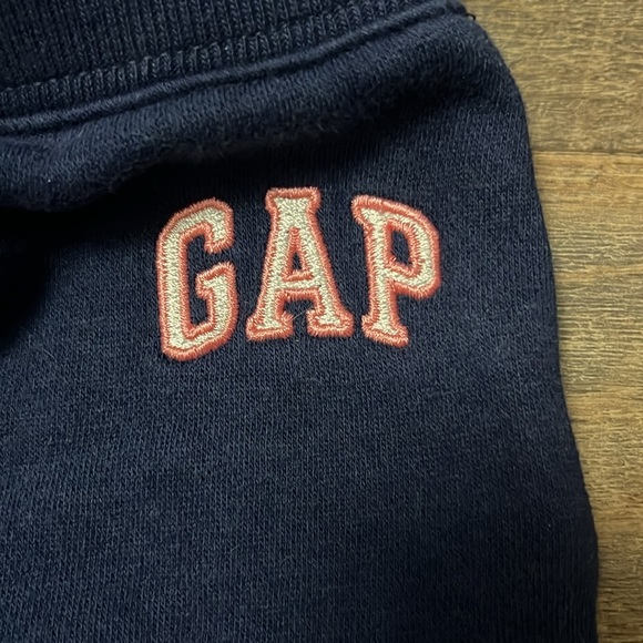 Baby gap navy sweat pants with pink logo - Picture 2 of 3